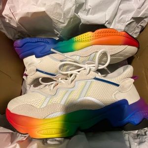 Adidas Ozweego Pride men’s size 7 wmns 9